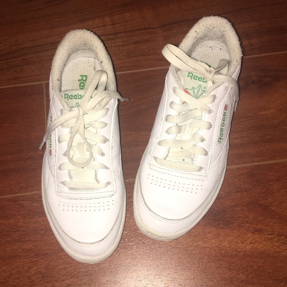 WHITE REEBOKS